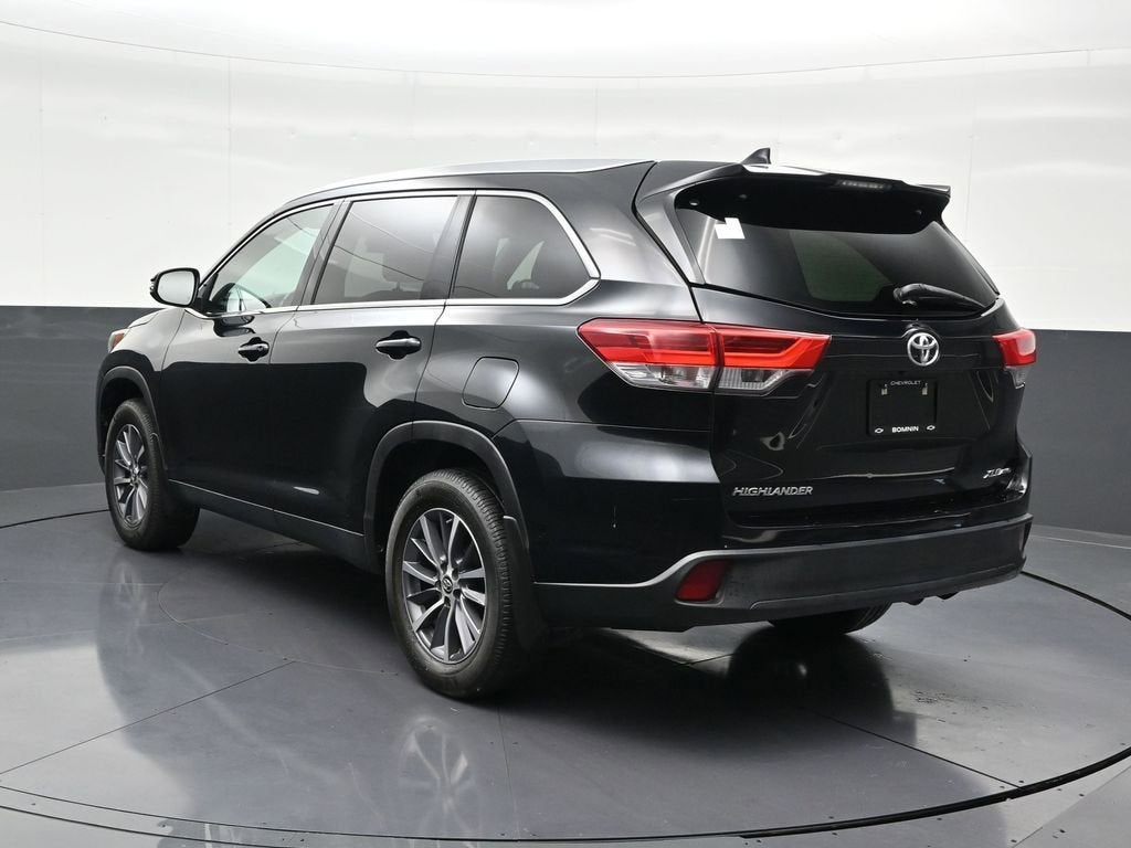 2019 Toyota Highlander SE
