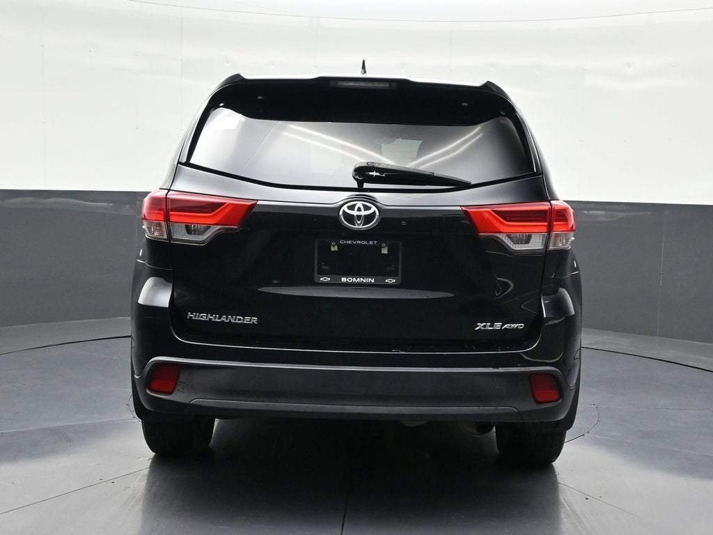 2019 Toyota Highlander SE