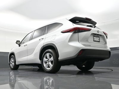 2024 Toyota Highlander LE