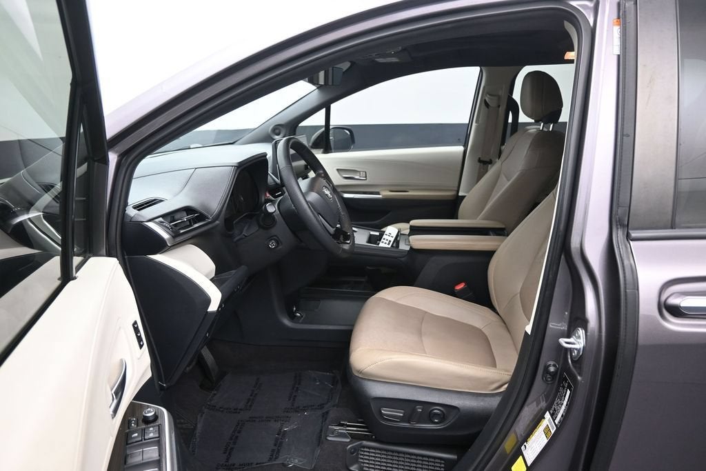 2021 Toyota Sienna Platinum