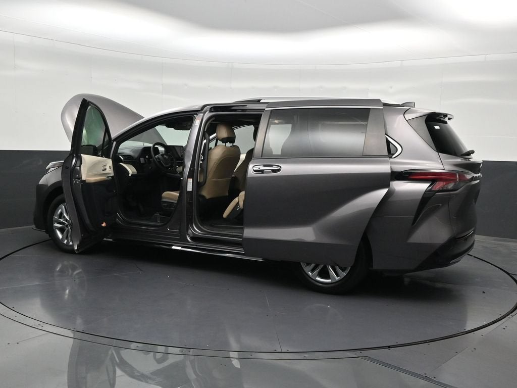 2021 Toyota Sienna Platinum
