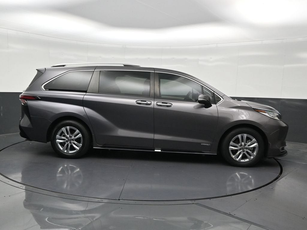 2021 Toyota Sienna Platinum