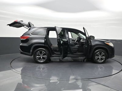 2018 Toyota Highlander LE