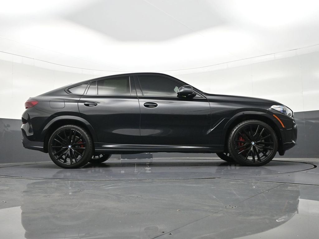 2021 BMW X6 M50i