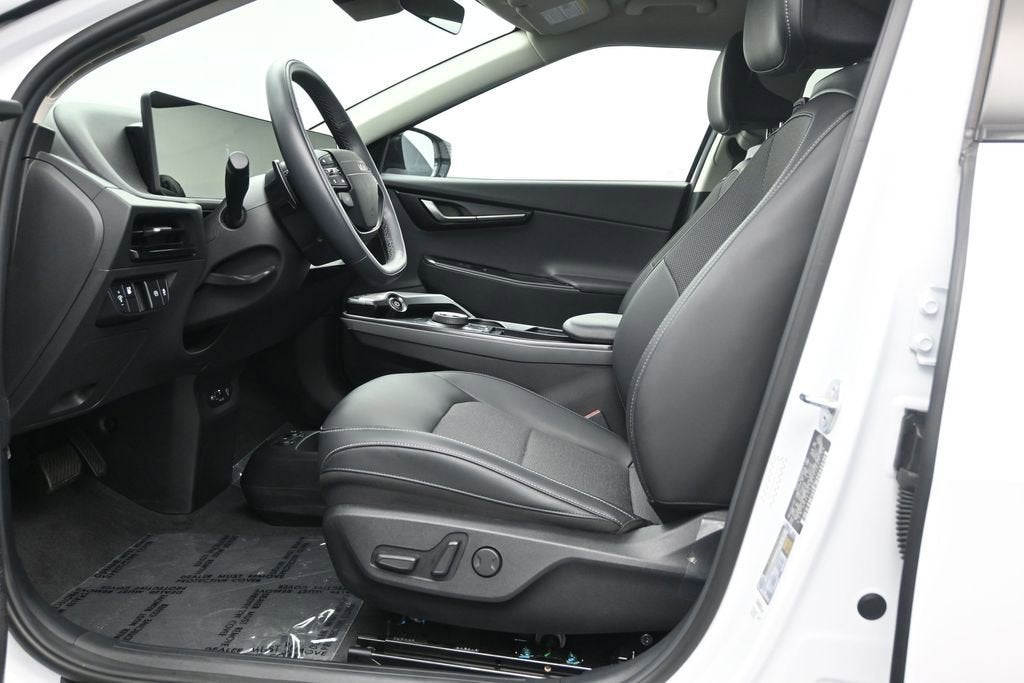 2025 Kia EV6 Light
