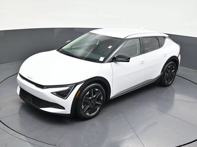 2025 Kia EV6 Light