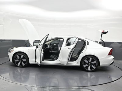 2024 Volvo S60 Recharge Plug-In Hybrid T8 Plus Dark Theme
