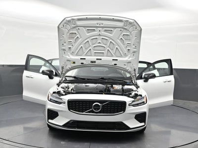 2024 Volvo S60 Recharge Plug-In Hybrid T8 Plus Dark Theme