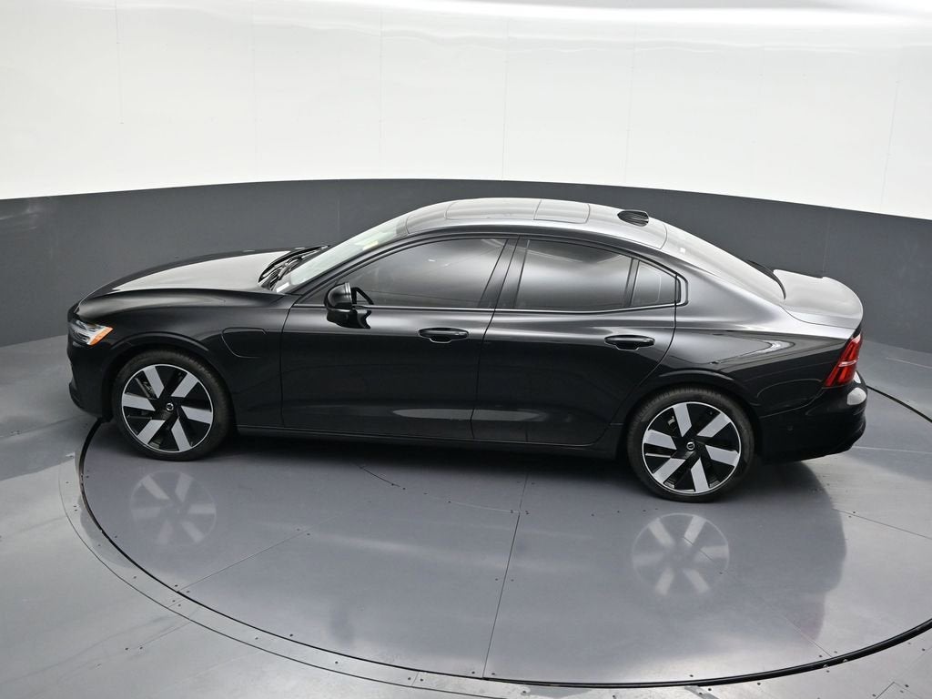 2024 Volvo S60 Recharge Plug-In Hybr Plus Dark Theme