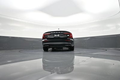 2024 Volvo S60 Recharge Plug-In Hybr Plus Dark Theme