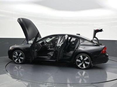 2024 Volvo S60 Recharge Plug-In Hybr Plus Dark Theme