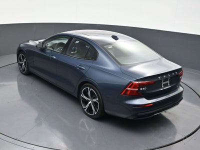 2023 Volvo S60 Core Dark Theme