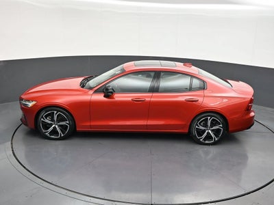 2023 Volvo S60 B5 Core Dark Theme