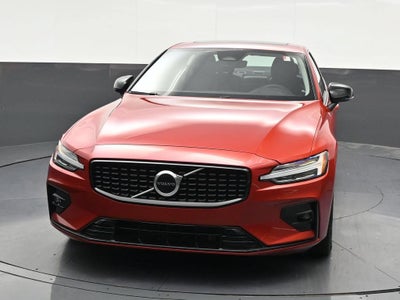 2023 Volvo S60 B5 Core Dark Theme