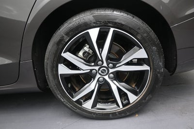 2024 Volvo S60 Core Dark Theme