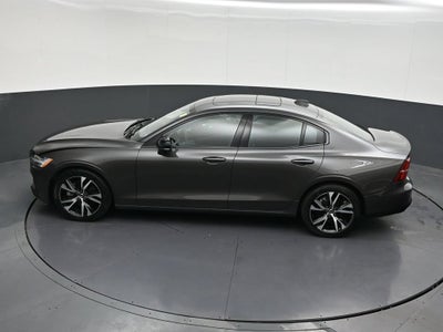 2024 Volvo S60 Core Dark Theme