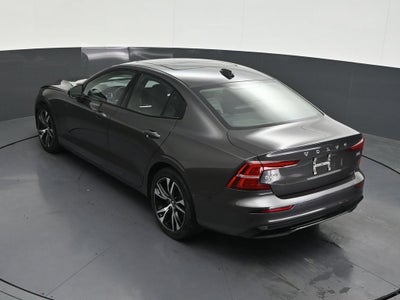 2024 Volvo S60 Core Dark Theme
