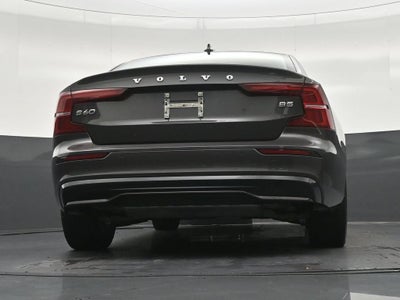 2024 Volvo S60 Core Dark Theme