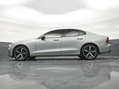 2024 Volvo S60 Plus Dark Theme