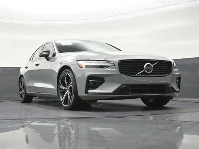 2024 Volvo S60 Plus Dark Theme
