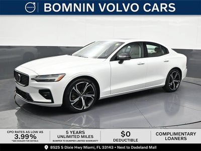 2024 Volvo S60 Plus Dark Theme