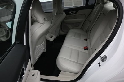 2024 Volvo S60 Plus Dark Theme