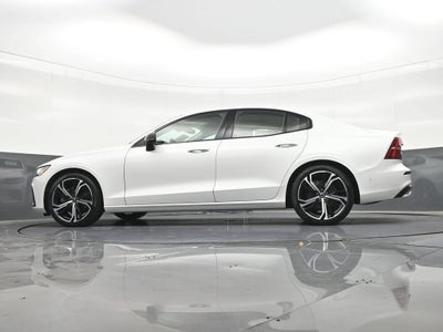 2024 Volvo S60 Plus Dark Theme
