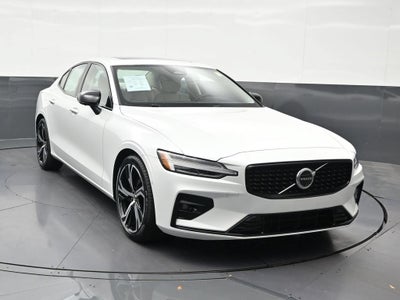 2024 Volvo S60 Plus Dark Theme