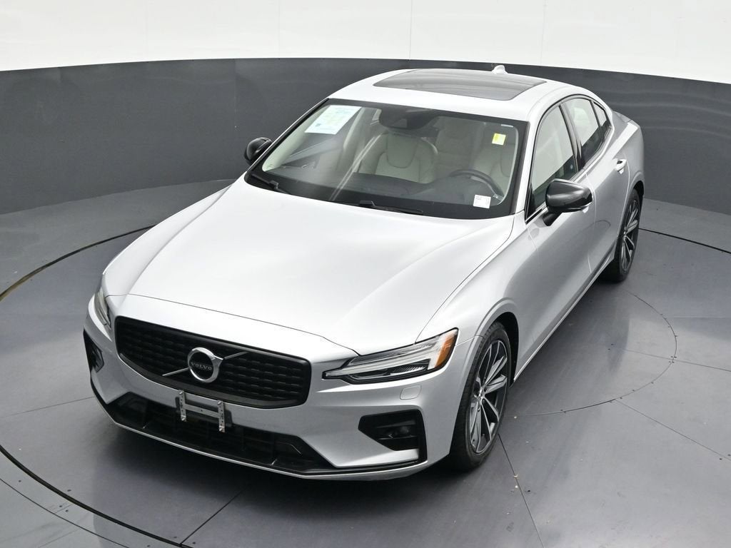 2022 Volvo S60 Momentum