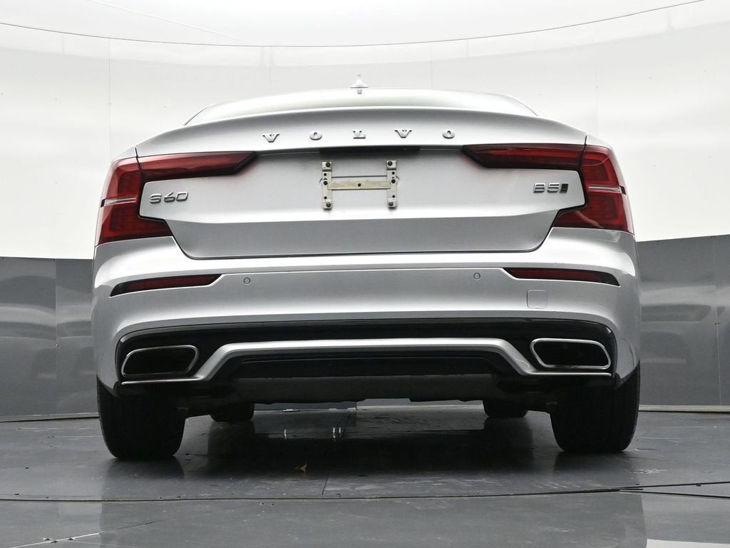 2022 Volvo S60 Momentum