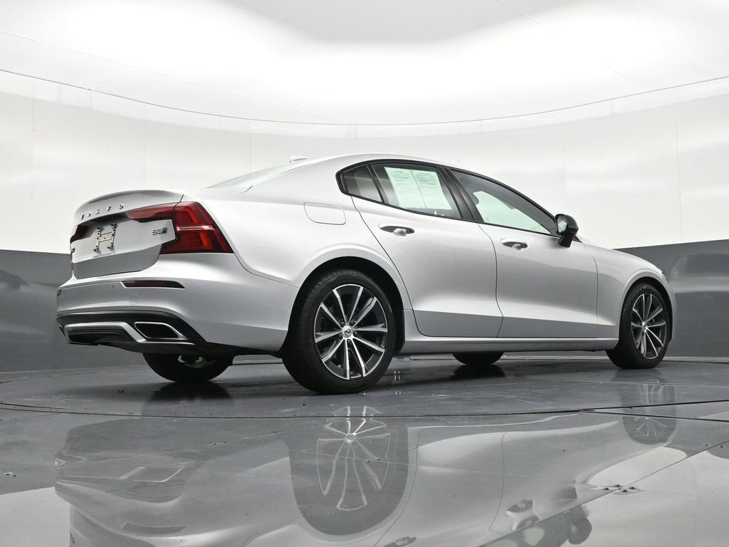 2022 Volvo S60 Momentum