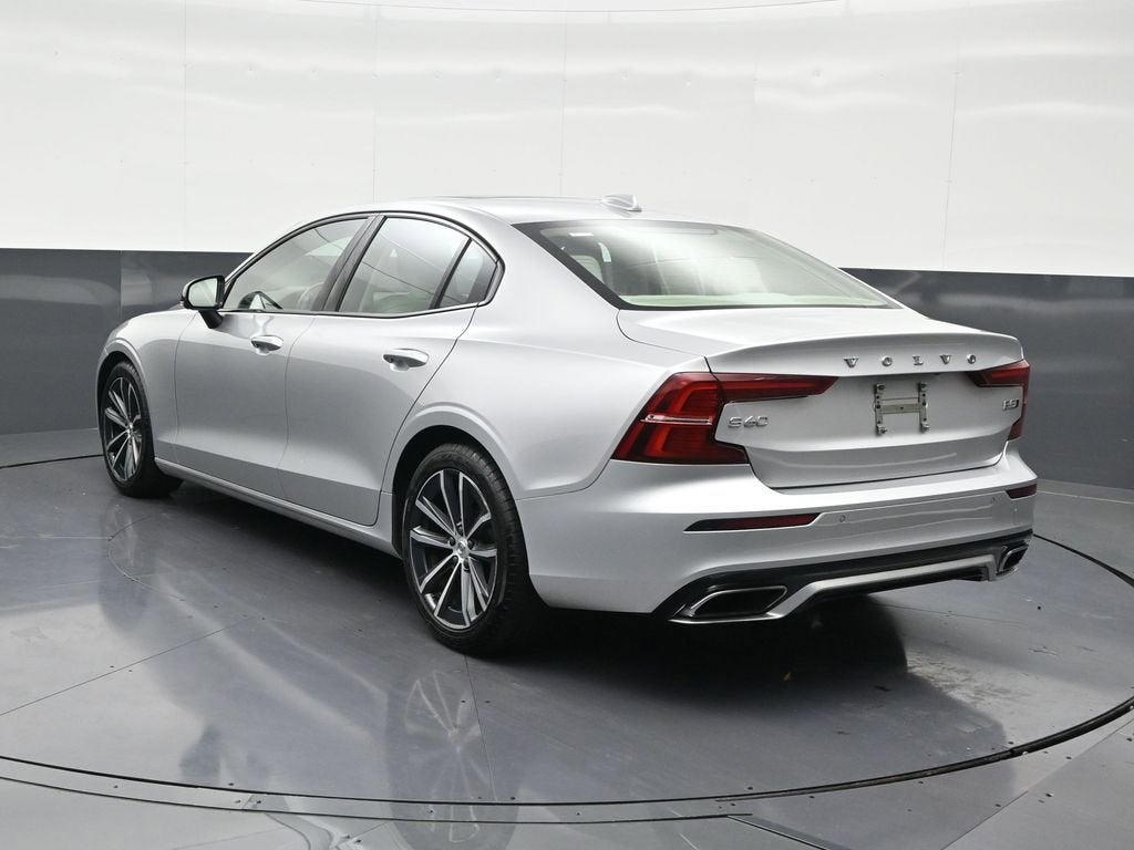 2022 Volvo S60 Momentum