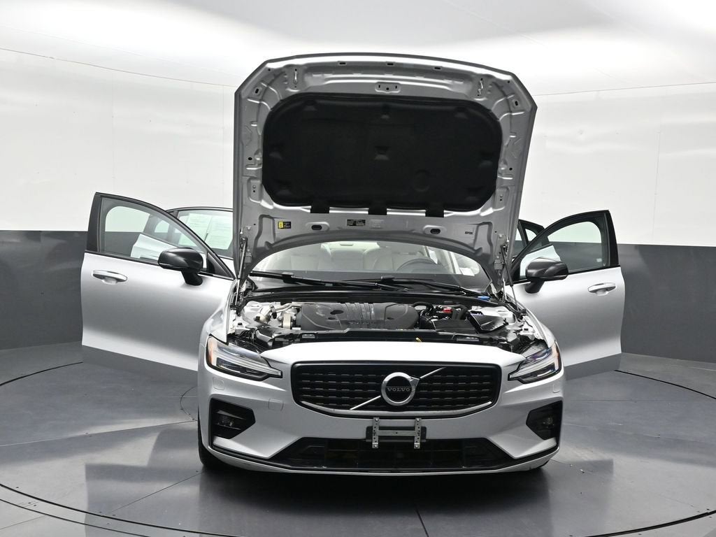 2022 Volvo S60 Momentum