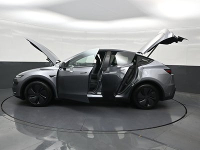 2026 Tesla Model Y Premium