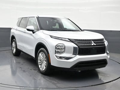 2024 Mitsubishi Outlander ES