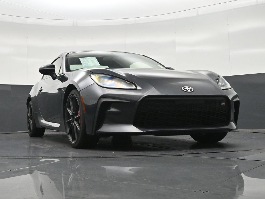 2024 Toyota GR86 2DR AT