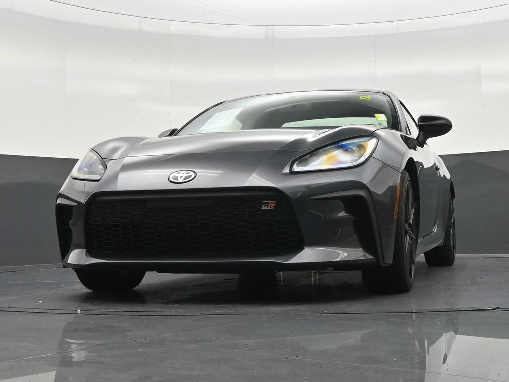 2024 Toyota GR86 2DR AT