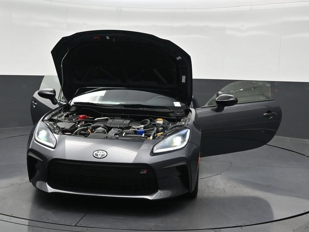2024 Toyota GR86 2DR AT
