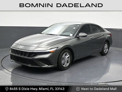 2024 Hyundai Elantra SE