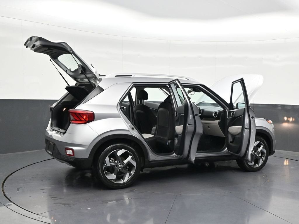 2023 Hyundai Venue SEL