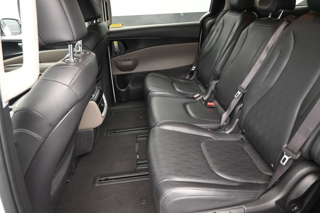 2025 Kia Carnival MPV LXS