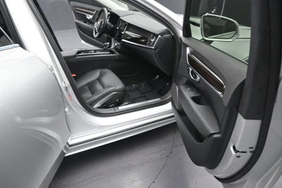 2019 Volvo S90 T6 Momentum