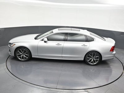 2019 Volvo S90 T6 Momentum