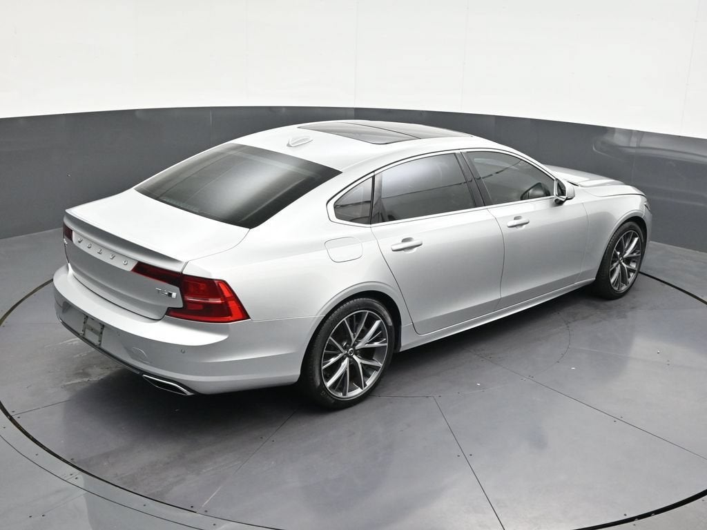 2019 Volvo S90 T6 Momentum