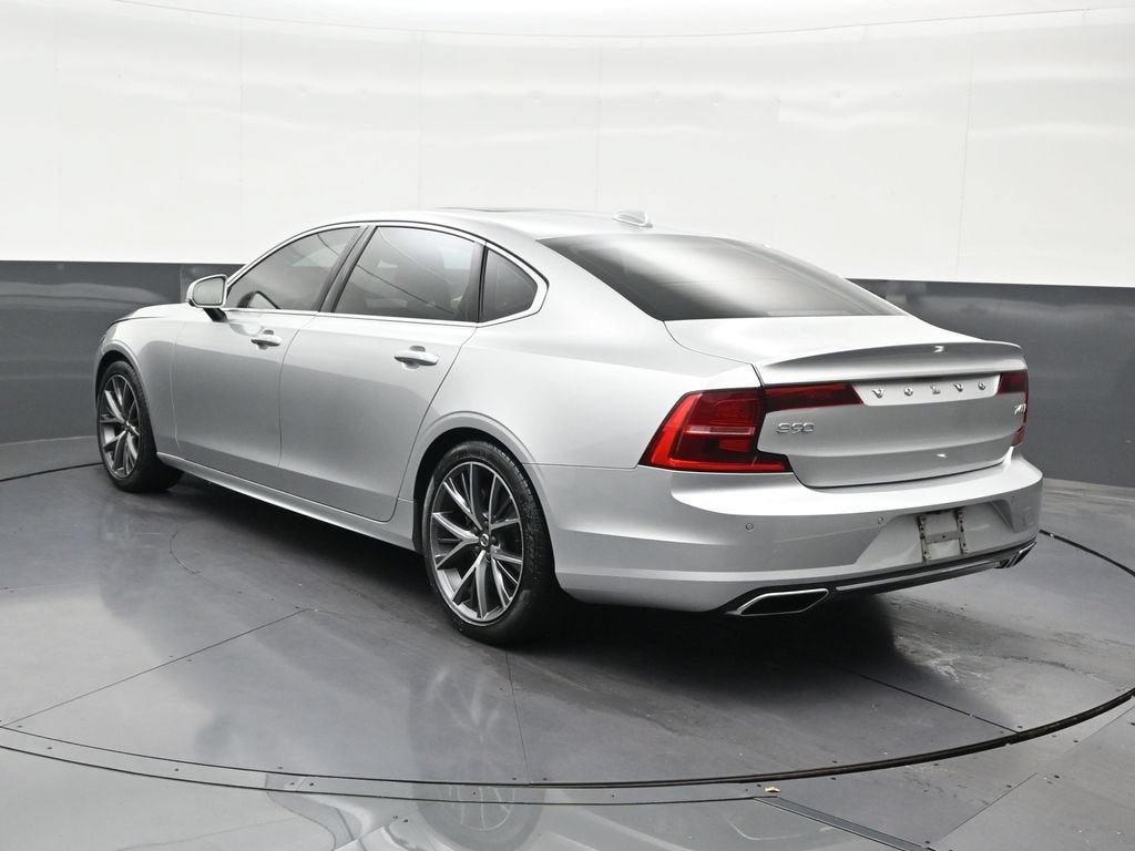 2019 Volvo S90 T6 Momentum