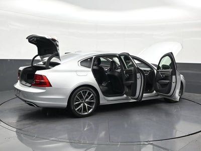 2019 Volvo S90 T6 Momentum