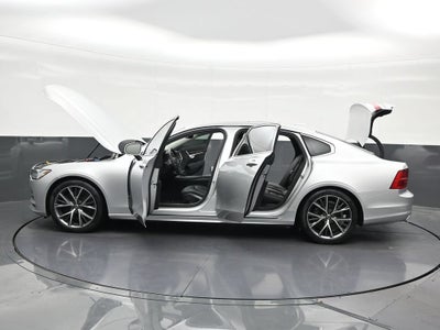 2019 Volvo S90 T6 Momentum