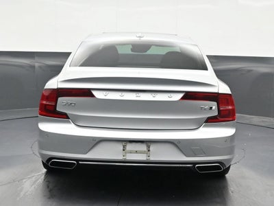 2019 Volvo S90 T6 Momentum