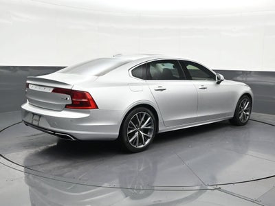 2019 Volvo S90 T6 Momentum