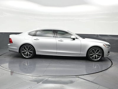 2019 Volvo S90 T6 Momentum